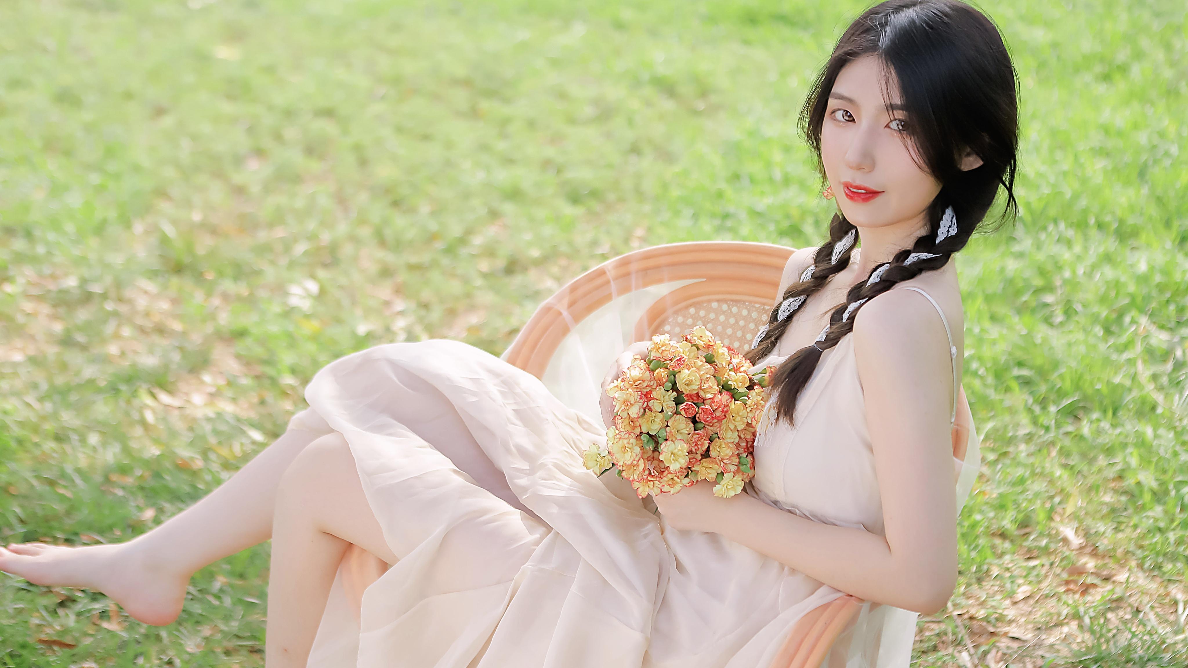 重庆一小镇现“刀片民宿”  最窄处仅56厘米